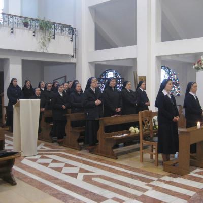 13 aprilie: Luncani: Exerciţii spirituale şi reînnoire de voturi
