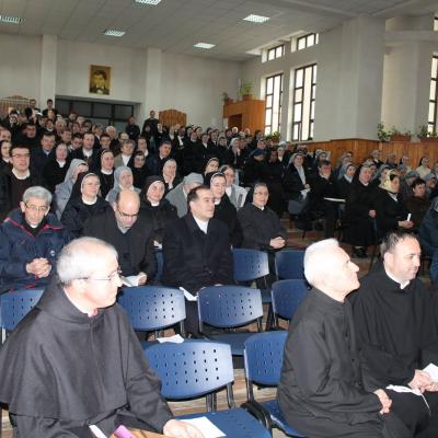 14 aprilie: Roman: Întâlnirea diecezană a persoanelor consacrate (II)