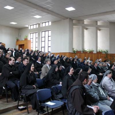 14 aprilie: Roman: Întâlnirea diecezană a persoanelor consacrate (II)