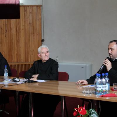 14 aprilie: Roman: Întâlnirea diecezană a persoanelor consacrate (II)