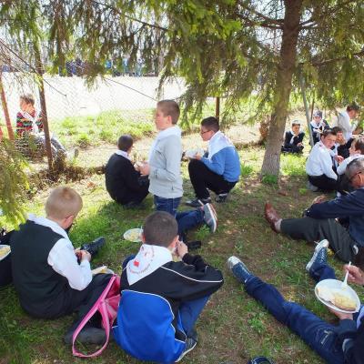 20 aprilie: Iaşi: Întâlnirea copiilor şi adolescenţilor ministranţi din Dieceza de Iaşi. Momentele de la ITRC