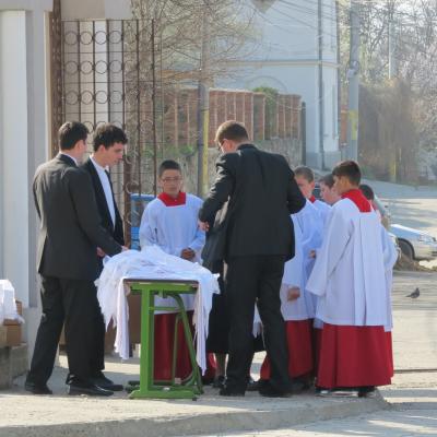 20 aprilie: Iaşi: Întâlnirea copiilor şi adolescenţilor ministranţi din Dieceza de Iaşi