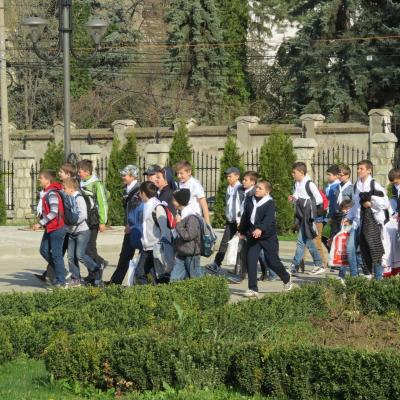 20 aprilie: Iaşi: Întâlnirea copiilor şi adolescenţilor ministranţi din Dieceza de Iaşi