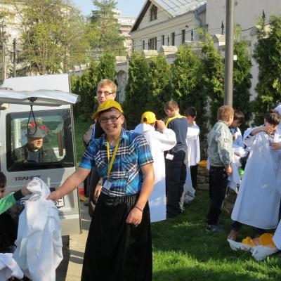 20 aprilie: Iaşi: Întâlnirea copiilor şi adolescenţilor ministranţi din Dieceza de Iaşi