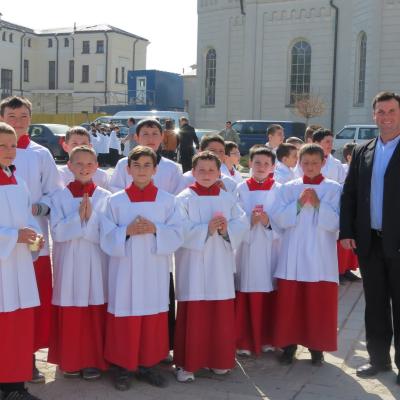 20 aprilie: Iaşi: Întâlnirea copiilor şi adolescenţilor ministranţi din Dieceza de Iaşi
