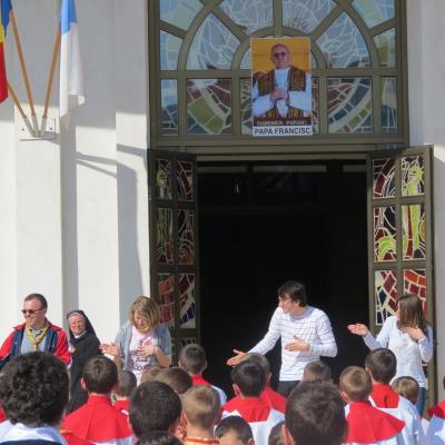 20 aprilie: Iaşi: Întâlnirea copiilor şi adolescenţilor ministranţi din Dieceza de Iaşi