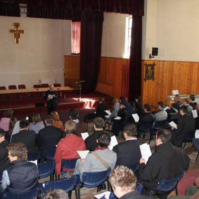20 aprilie: Roman: Prima întâlnire din seria "Atelierul Muzical"