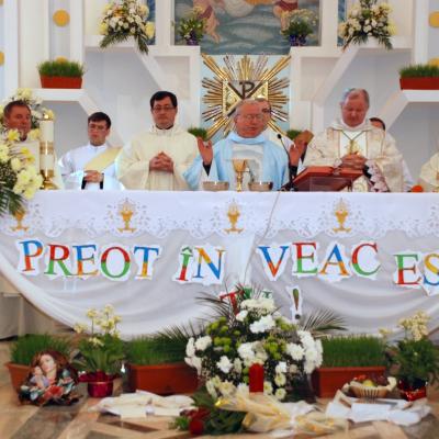 21 aprilie: Iugani: Jubileu de aur al pr. Anton Dancă