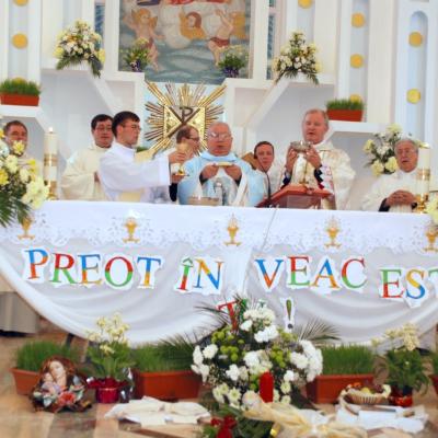21 aprilie: Iugani: Jubileu de aur al pr. Anton Dancă