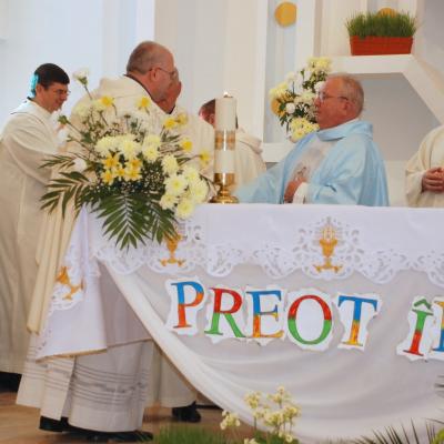 21 aprilie: Iugani: Jubileu de aur al pr. Anton Dancă