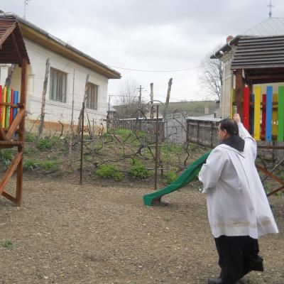 21 aprilie: Buruieneşti: Încheierea anului jubiliar dedicat Maicii Maria Roza Zangara