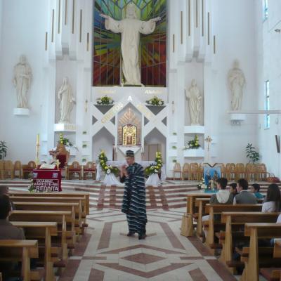 24 aprilie: Bacău: Un dar pentru copiii din Kenya