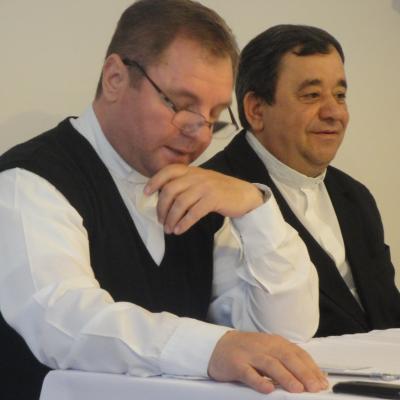 24 aprilie: Bacău: Şedinţa decanală