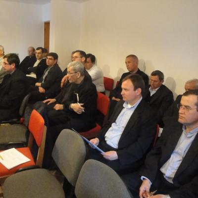 24 aprilie: Bacău: Şedinţa decanală