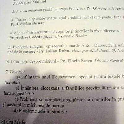 24 aprilie: Bacău: Şedinţa decanală