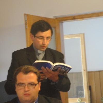 24 aprilie: Bacău: Şedinţa decanală