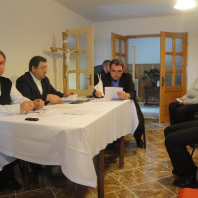 24 aprilie: Bacău: Şedinţa decanală