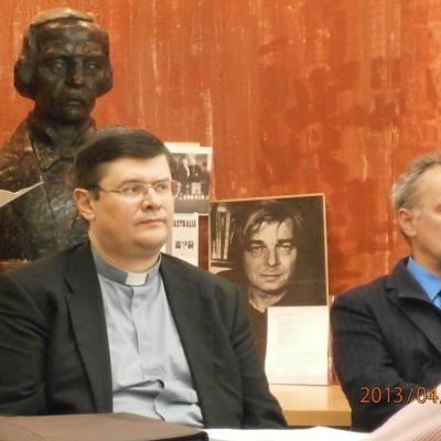 25 aprilie: Iaşi: Masă rotundă cu prezentarea volumului de documente "Acta camilliana"