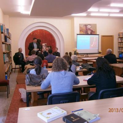 25 aprilie: Iaşi: Masă rotundă cu prezentarea volumului de documente "Acta camilliana"