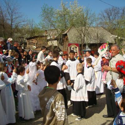 25-28 aprilie: Ciucani: "Peregrinatio Mariae" în Parohia Ciucani şi filiala Dumbrăveni