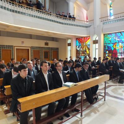 27 aprilie: Iaşi: Întâlnirea preoţilor profesori de la seminarul romaşcan şi de la cel ieşean