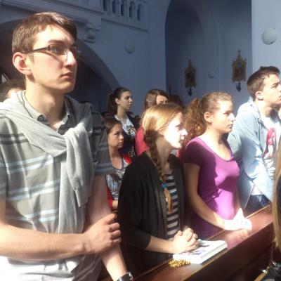 27 aprilie: Cacica: Pelerinajul absolvenţilor de liceu