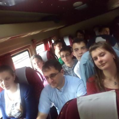 27 aprilie: Cacica: Pelerinajul absolvenţilor de liceu