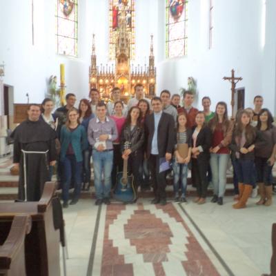 27 aprilie: Cacica: Pelerinajul absolvenţilor de liceu