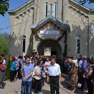 28 aprilie - 1 mai: Luncaşi: Icoana de la Cacica şi sfintele misiuni