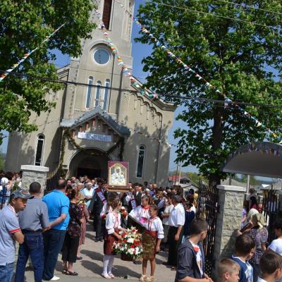 28 aprilie - 1 mai: Luncaşi: Icoana de la Cacica şi sfintele misiuni