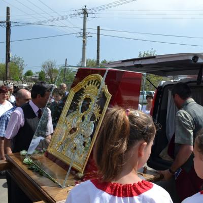28 aprilie - 1 mai: Luncaşi: Icoana de la Cacica şi sfintele misiuni