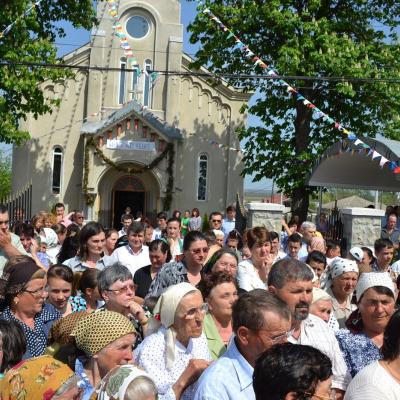 28 aprilie - 1 mai: Luncaşi: Icoana de la Cacica şi sfintele misiuni