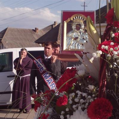 28 aprilie - 1 mai: Luncaşi: Icoana de la Cacica şi sfintele misiuni