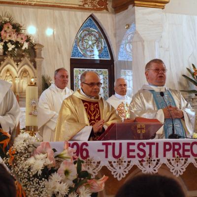 28 aprilie: Oituz: Cinci decenii de slujire preoţească