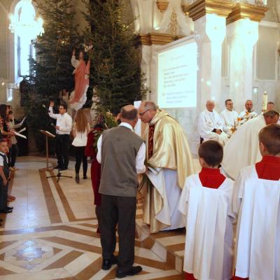 28 aprilie: Oituz: Cinci decenii de slujire preoţească