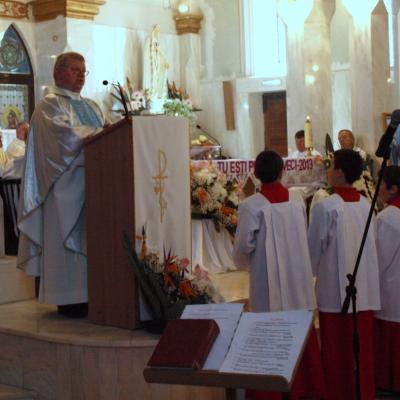28 aprilie: Oituz: Cinci decenii de slujire preoţească