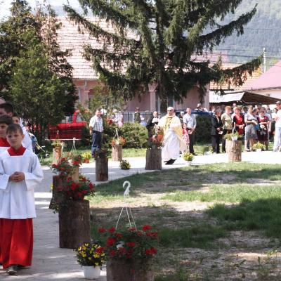 28 aprilie: Oituz: Cinci decenii de slujire preoţească
