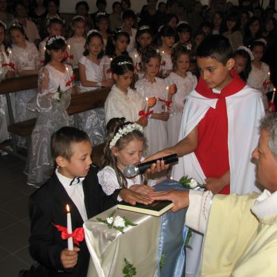 28 aprilie: Cleja "Sfântul Francisc de Assisi": Prima Sfânta Împartasanie