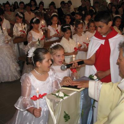 28 aprilie: Cleja "Sfântul Francisc de Assisi": Prima Sfânta Împartasanie
