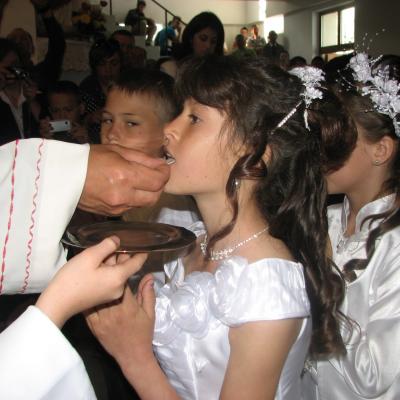 28 aprilie: Cleja "Sfântul Francisc de Assisi": Prima Sfânta Împartasanie