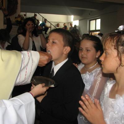 28 aprilie: Cleja "Sfântul Francisc de Assisi": Prima Sfânta Împartasanie