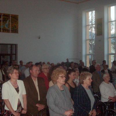 28 aprilie: Comăneşte: Concert de muzică sacră