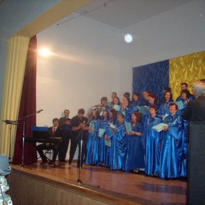 28 aprilie: Comăneşte: Concert de muzică sacră