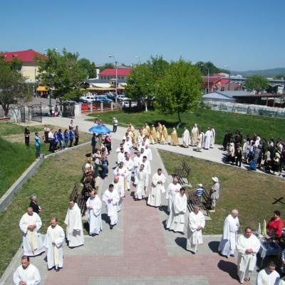 8 mai: Oneşti: Hramul sanctuarului "Fericitul Ieremia"