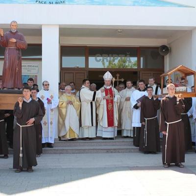 8-9 mai: Oneşti: Zilele Liceului Teologic "Fericitul Ieremia"