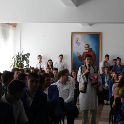 8-9 mai: Oneşti: Zilele Liceului Teologic "Fericitul Ieremia"
