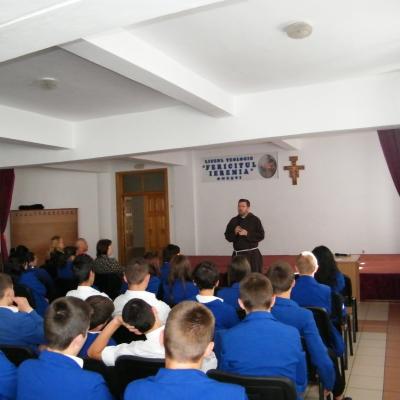 8-9 mai: Oneşti: Zilele Liceului Teologic "Fericitul Ieremia"