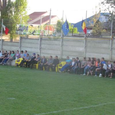 8 mai: Iaşi: Finala campionatului Cupa "Prietenia"