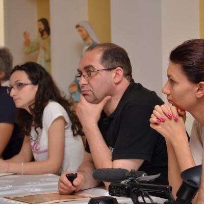 11 mai: Bacău: Simpozion pentru operatorii mass-media