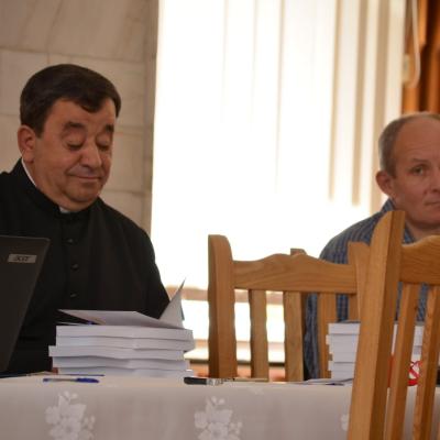 11 mai: Bacău: Simpozion pentru operatorii mass-media